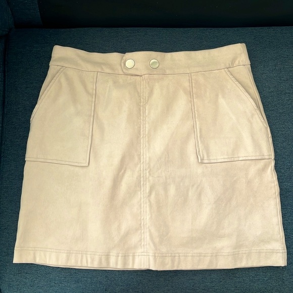 Suede skirt - Picture 1 of 8